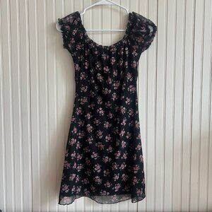 Francescas NWT Black Floral Print Whimsygoth Feminine mini dress - short sleeve